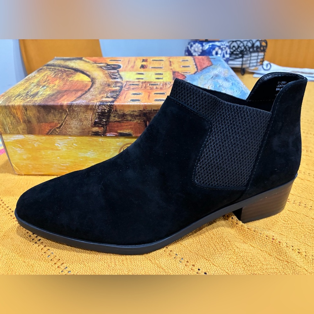 Bella Vita Black Ankle Boots